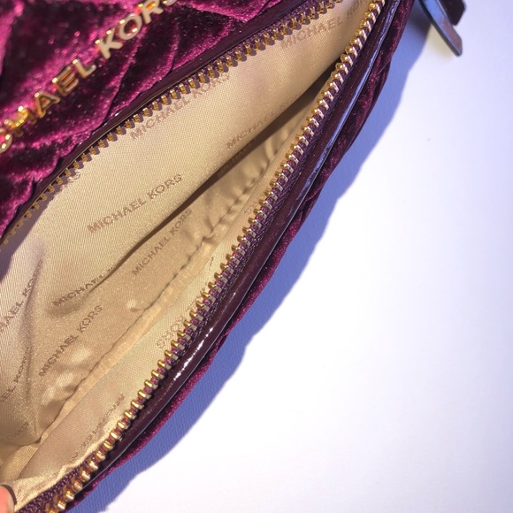 Red/burgundy velour Michael Kors backpack - Picture 5 of 7